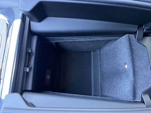 Certified 2024 BMW X7 xDrive40i w/ M Sport Package image 21