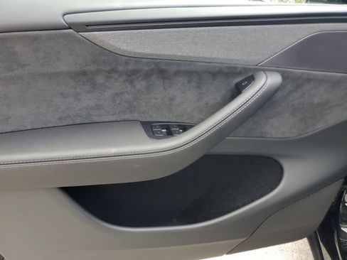 Used 2026 Tesla Model Y 2WD image 21