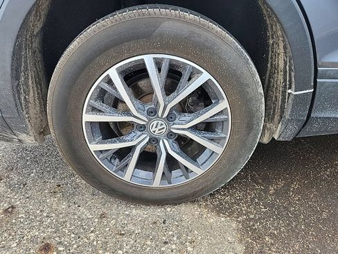 Used 2019 Volkswagen Tiguan SE FWD image 11