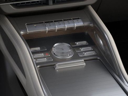 New 2025 Lincoln Nautilus Premier AWD/4WD image 15