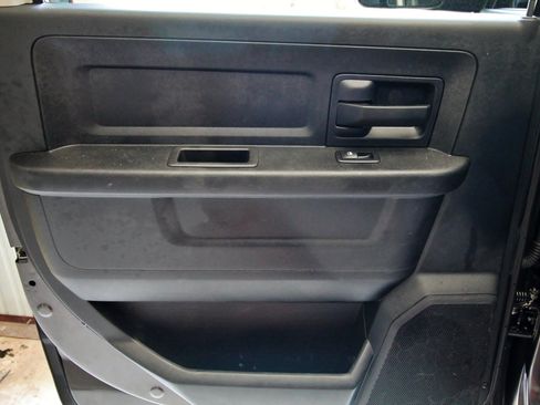 Used 2017 RAM 2500 Tradesman w/ Chrome Appearance Group AWD/4WD image 38