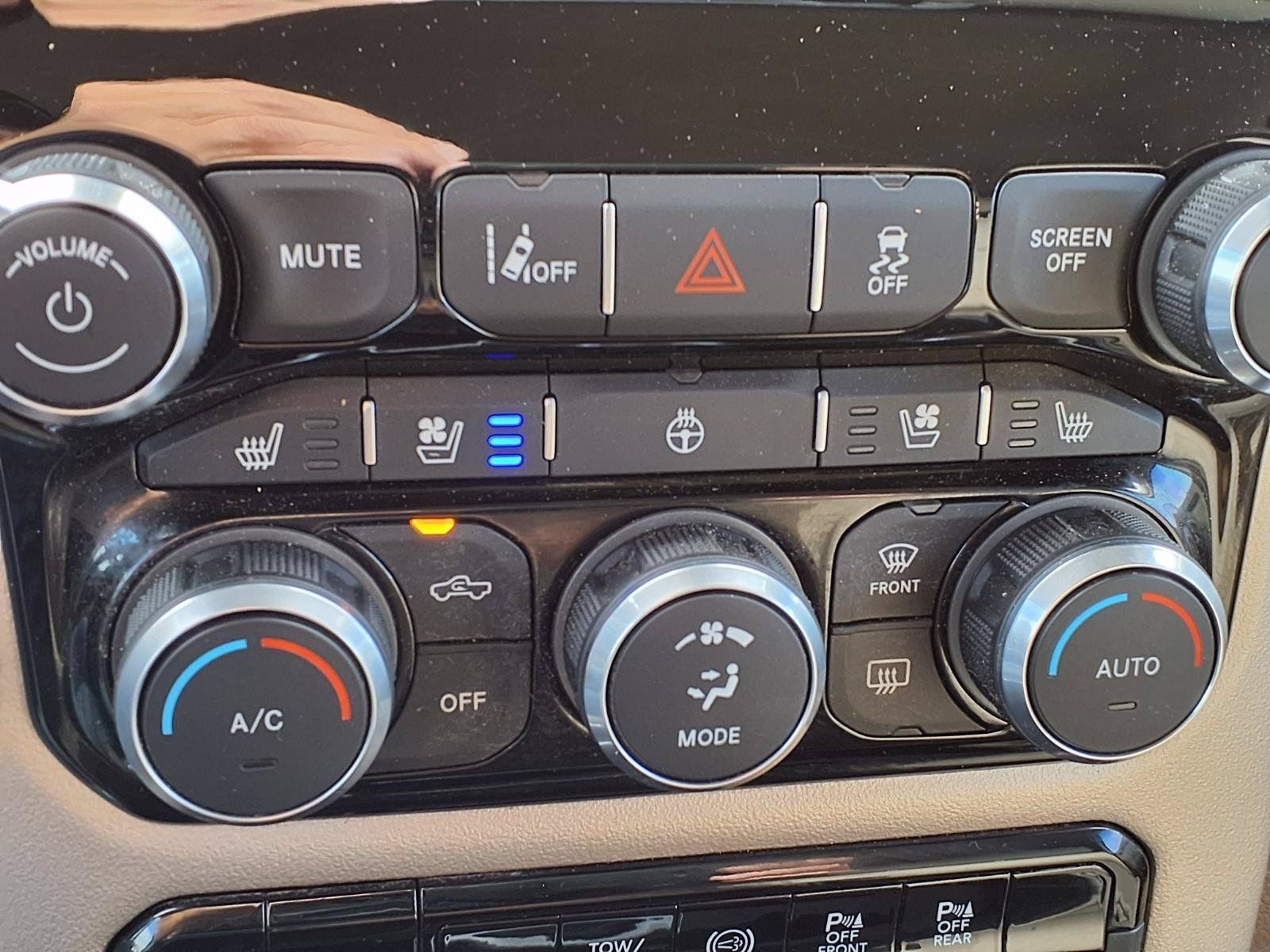 Used 2020 RAM 3500 Laramie AWD/4WD image 14