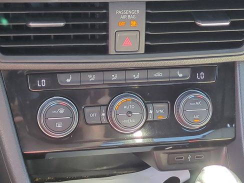 Used 2020 Volkswagen Jetta R-Line image 25