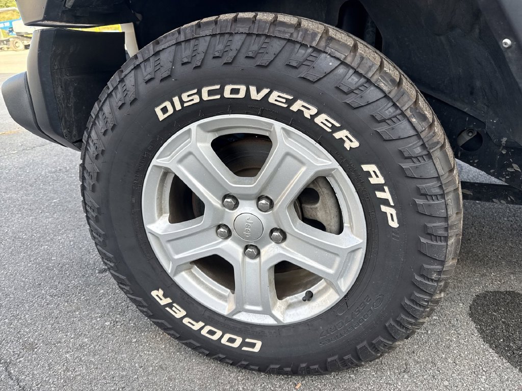 Used 2022 Jeep Wrangler Unlimited Sport AWD/4WD image 7