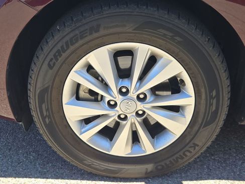 Used 2015 Kia Sedona LX w/ LX Convenience Package FWD image 14