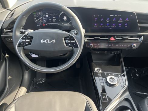 Used 2023 Kia Niro Wind FWD image 18