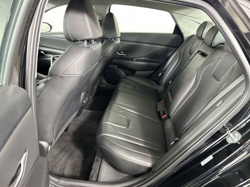 Used 2024 Hyundai Elantra Limited image 25