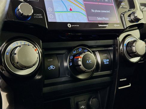 Used 2024 Toyota 4Runner TRD Off-Road Premium image 16