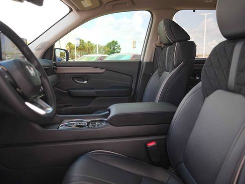 Used 2026 Honda Pilot Elite image 11