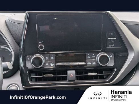 Used 2023 Toyota Highlander XLE image 26