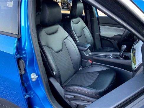 Used 2024 Jeep Compass Latitude image 15