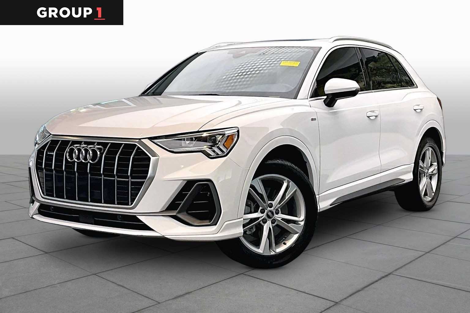 Used 2024 Audi Q3 2.0T Premium w/ Convenience Package AWD/4WD image 1