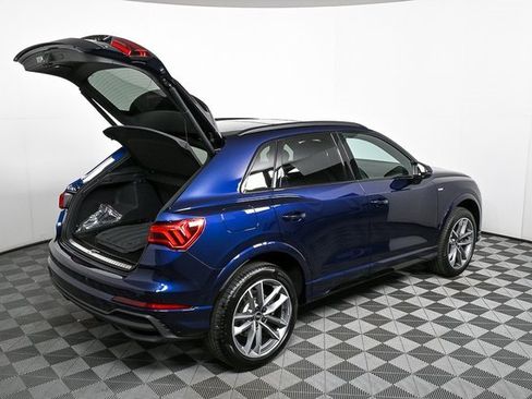 Certified 2025 Audi Q3 2.0T Premium image 25