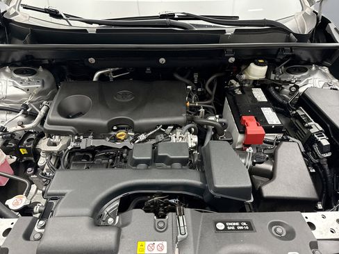 Used 2022 Toyota RAV4 LE image 21