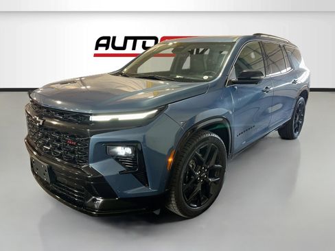 Used 2024 Chevrolet Traverse RS AWD/4WD image 3