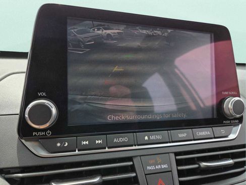 Used 2020 Nissan Altima 2.5 SL FWD image 28