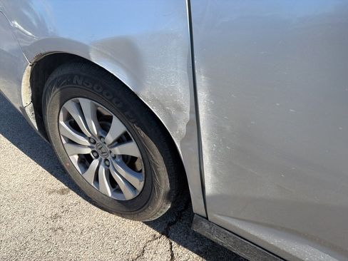 Used 2014 Honda Odyssey EX-L image 24