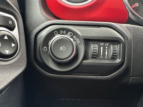 Used 2020 Jeep Wrangler Unlimited Rubicon w/ Advanced Safety Group image 11