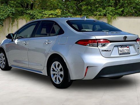 Certified 2023 Toyota Corolla LE image 4