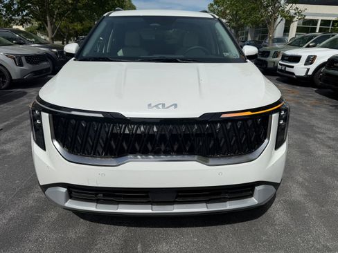 New 2025 Kia Carnival EX image 2