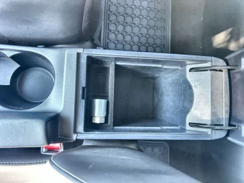 Used 2016 Lexus CT 200h w/ Navigation Package FWD image 27