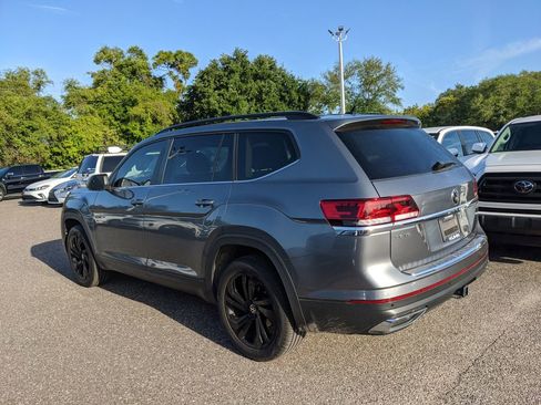 Certified 2023 Volkswagen Atlas SE w/ Panoramic Sunroof Package image 3