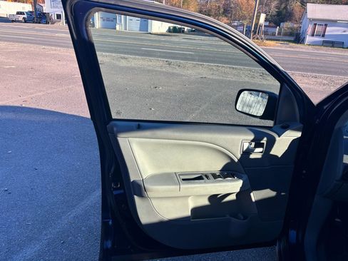 Used 2006 Ford Freestyle SE image 22