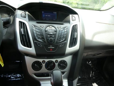 Used 2014 Ford Focus SE w/ Interior Protection Package FWD image 13