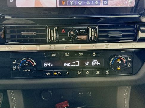 New 2026 Nissan Pathfinder Platinum image 13