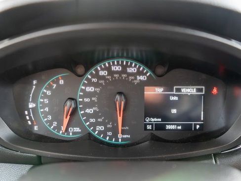 Used 2022 Chevrolet Trax LT w/ LT Convenience Package image 22