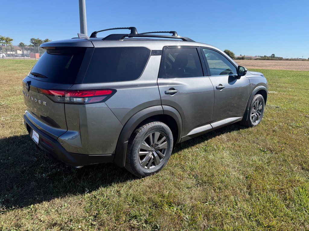 Certified 2025 Nissan Pathfinder SV w/ SV Premium Package FWD image 5