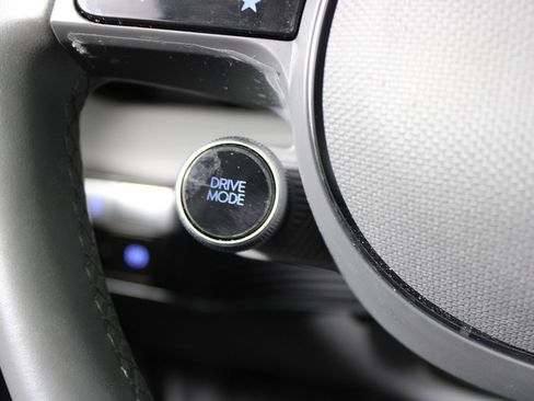 Used 2024 Hyundai Ioniq 5 SE image 19