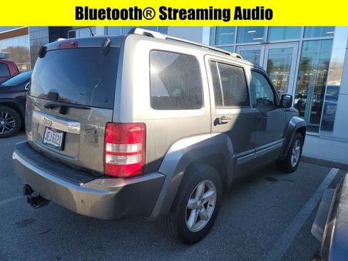 Used 2012 Jeep Liberty Sport image 8