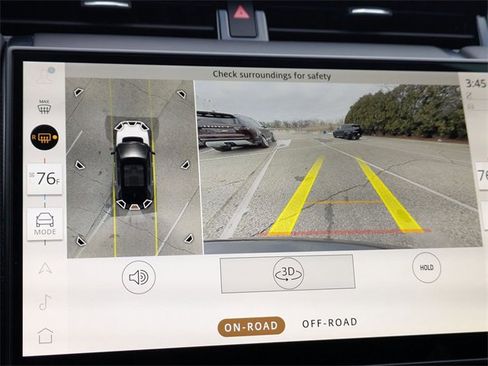 Used 2025 Land Rover Discovery Sport Dynamic SE image 10