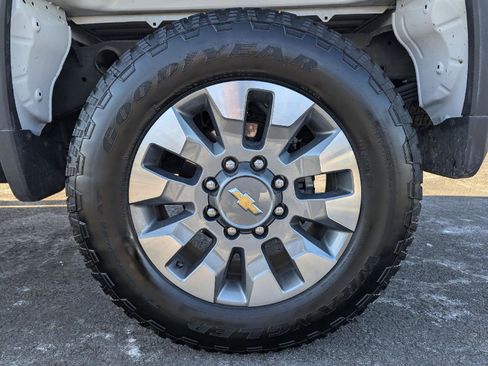 Certified 2025 Chevrolet Silverado 2500 Custom w/ Custom Convenience Package image 12