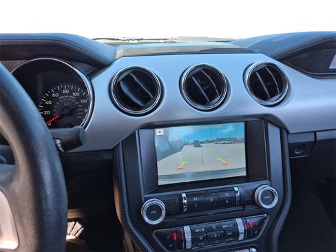 Used 2017 Ford Mustang GT Premium image 21