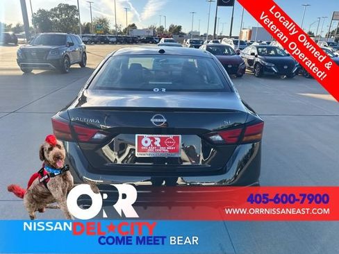 Used 2025 Nissan Altima 2.5 SL FWD image 4