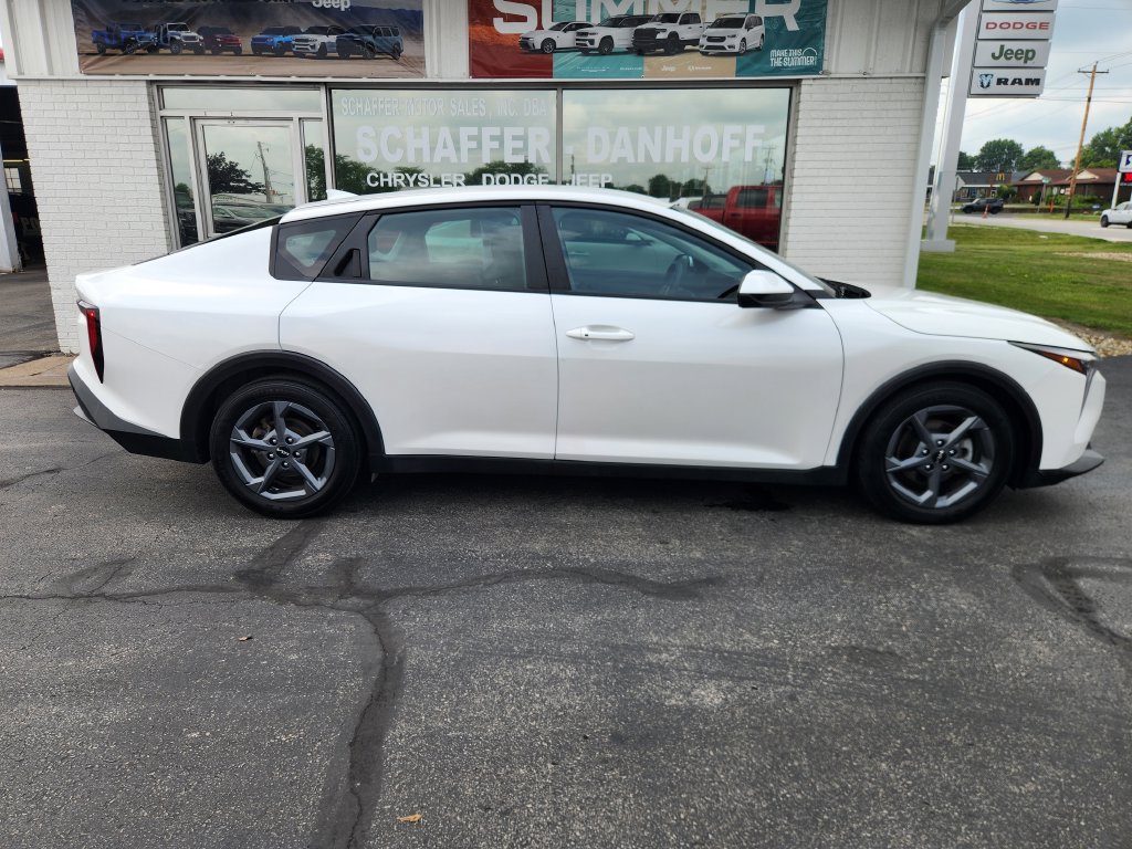Used 2025 Kia K4 FWD image 2
