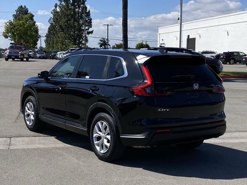 Used 2025 Honda CR-V LX image 4