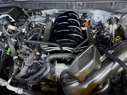 Used 2024 Ford F150 XLT image 37