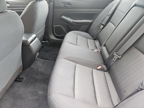 Used 2024 Nissan Altima 2.5 SV FWD image 21