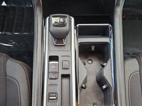 Used 2024 Nissan Pathfinder SV FWD image 12