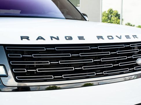 Used 2022 Land Rover Range Rover SE AWD/4WD image 5