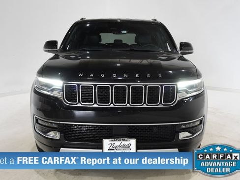 Used 2024 Jeep Wagoneer L Series II w/ Flexible Seating Group AWD/4WD image 2