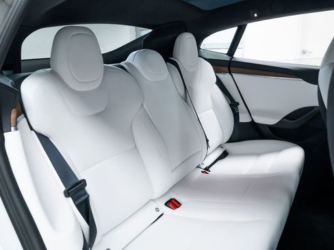 Used 2024 Tesla Model S image 22