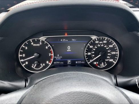 Used 2022 Nissan Altima 2.5 SR FWD image 12