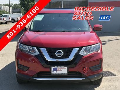 Used 2017 Nissan Rogue SV