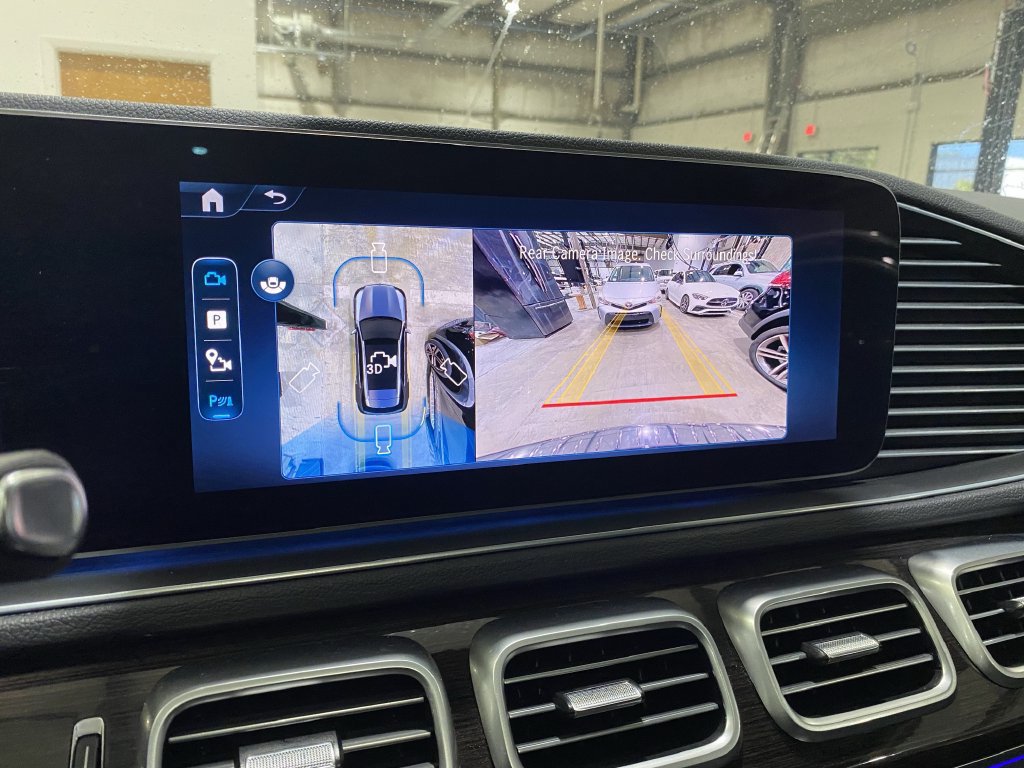 Certified 2025 Mercedes-Benz GLE 450e 4MATIC w/ Driver Assistance Package image 6