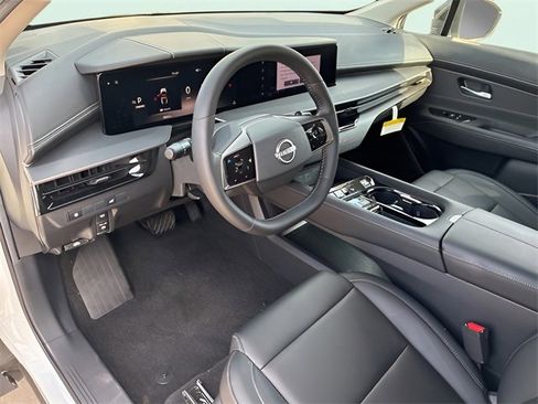 Used 2025 Nissan Murano SV image 19