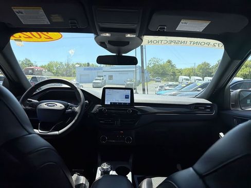 Used 2023 Ford Escape ST-Line AWD/4WD image 10